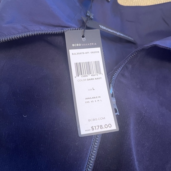 Bcbg maxazria navy skirt with zipper - Picture 2 of 3